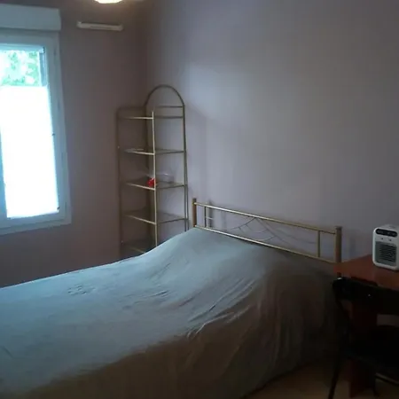 Air-conditioned 2 Bedroom Duplex 5 People *