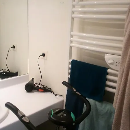 Air-conditioned 2 Bedroom Duplex 5 People アパート ヴィルフランシュ・シュル・ソーヌ